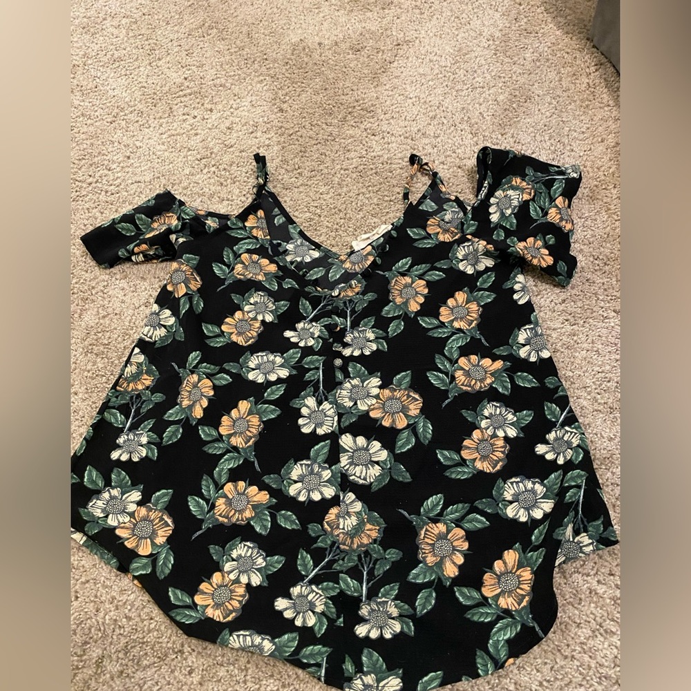 Sweet Wanderer flower Top